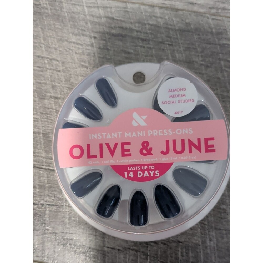 Olive & June Almond Medium Press-On Nails,  Social Studies Navy Color, Glossy